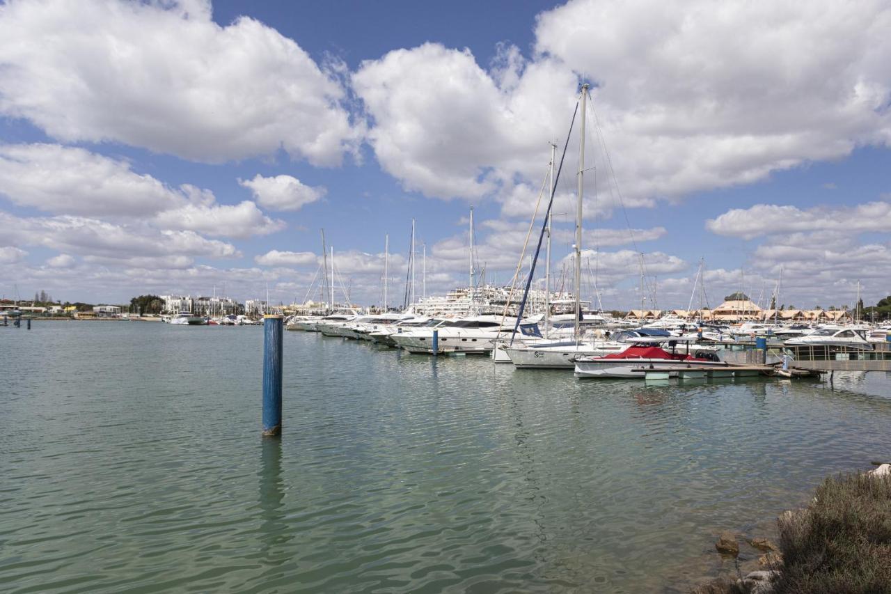 Hopstays Vilamoura All In - Marina View Apartment Quarteira Exteriör bild