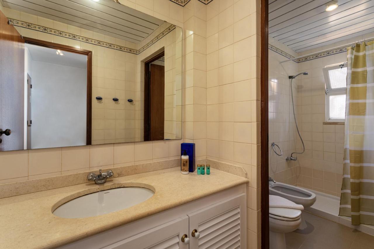 Hopstays Vilamoura All In - Marina View Apartment Quarteira Exteriör bild